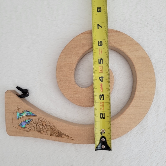 Rimu Tablemat with Paua Insert - Picture 3 of 5